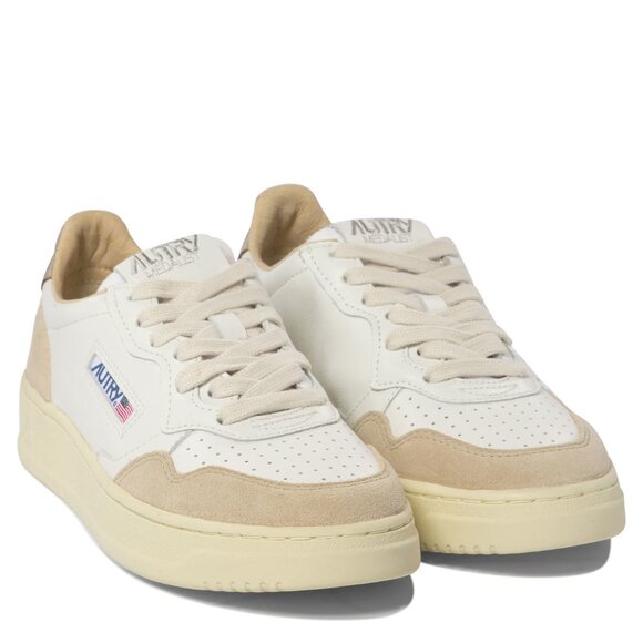 Autry Medalist Low Sneakers IT 37 Women - Picture 2 of 5